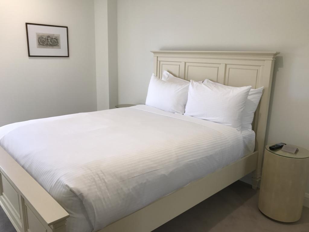 Knightsbridge Канбера Екстериор снимка